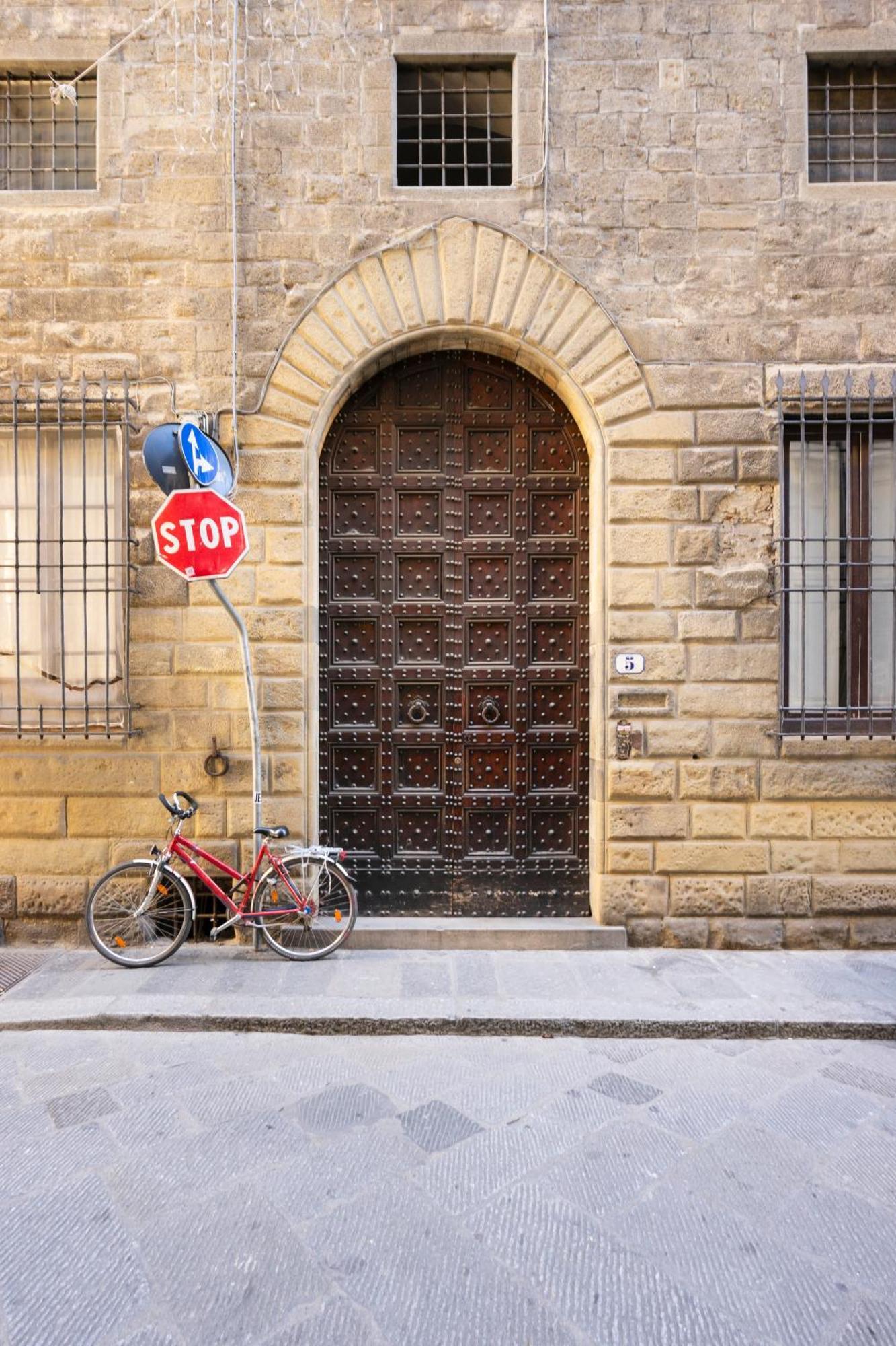 Appartamento Ponte Vecchio Con Posto Auto Su Richiesta Флоренция Экстерьер фото